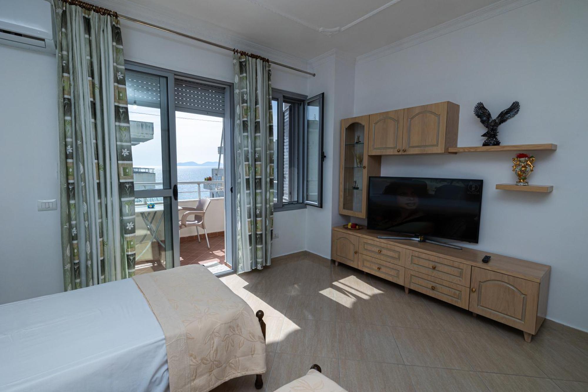 Lucas Apartments Rental Vlorë Exterior foto