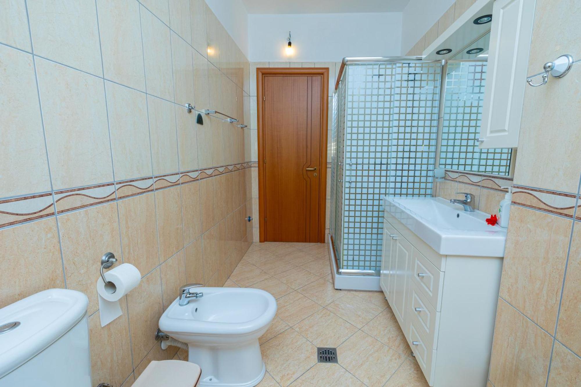 Lucas Apartments Rental Vlorë Exterior foto