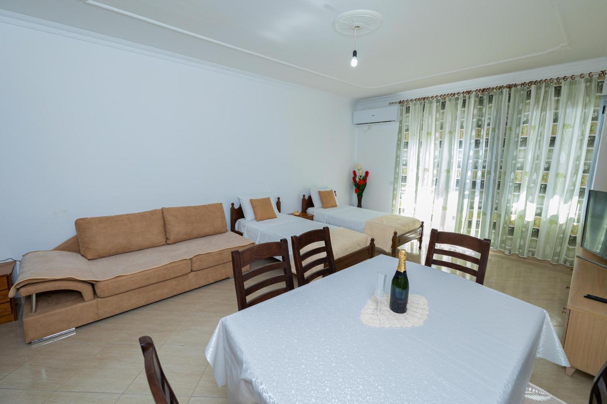 Lucas Apartments Rental Vlorë Exterior foto
